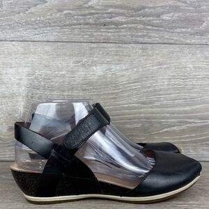 Dansko Vera Women’s Sz 8.5-9/EU 39 Black Leather Slingback Peep Toe Wedge Sandal